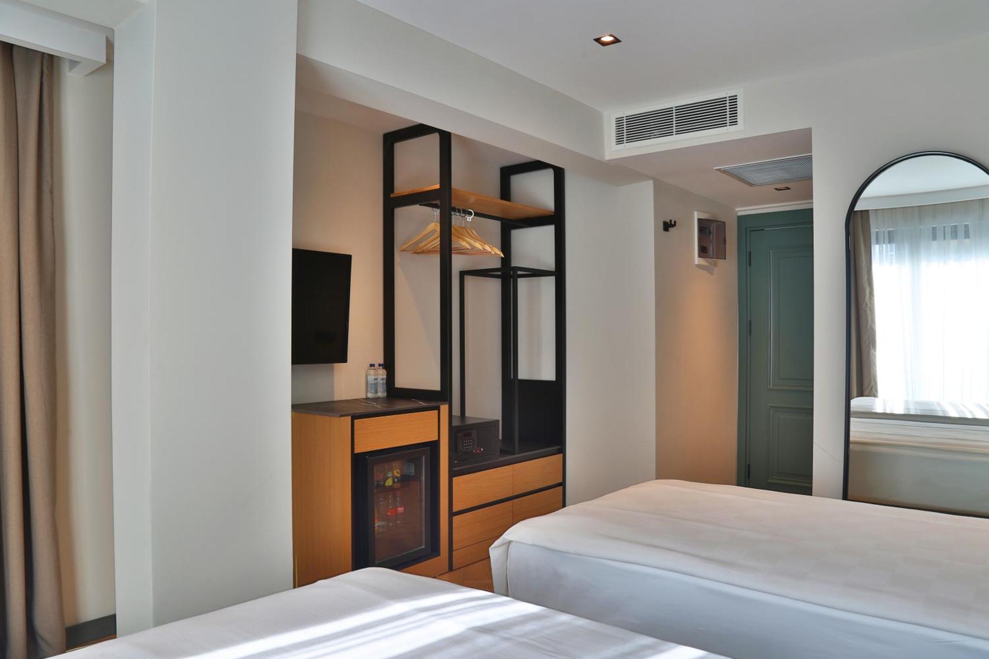 In The Middle Hotel Antalya Luaran gambar